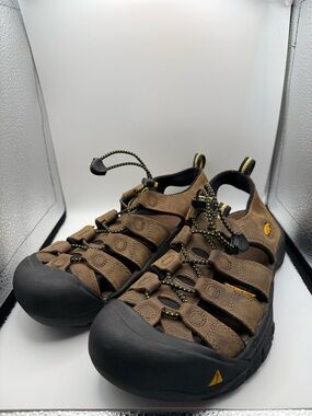 NWOT Keen Mens Newport Leather Closed Toe Hiking Water Sandal Shoe Brown 1001870